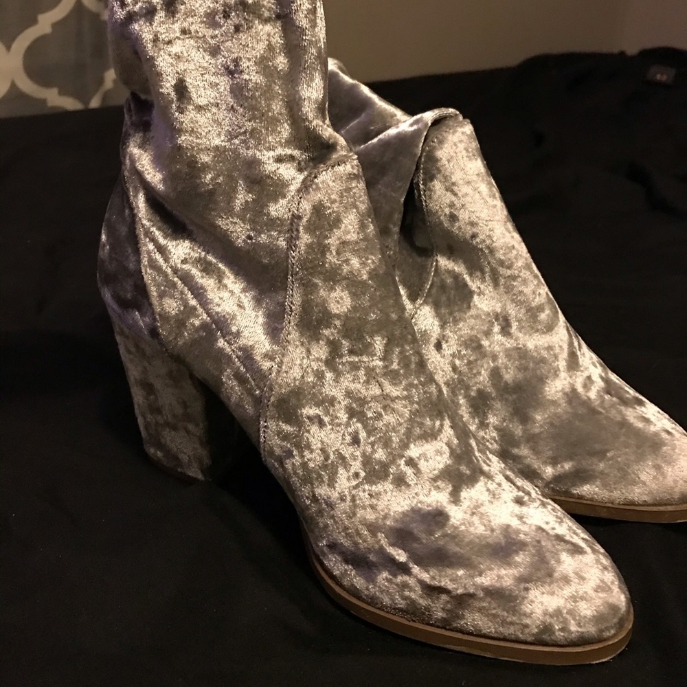 Velvet boots